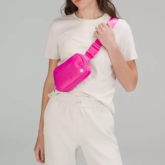 lululemon π Everywhere Belt Bag in Sonic Pink - Picture 2 of 10